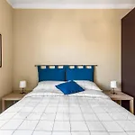 Urban Retreat In Loreto Metro E Free Wifii Апартаменты