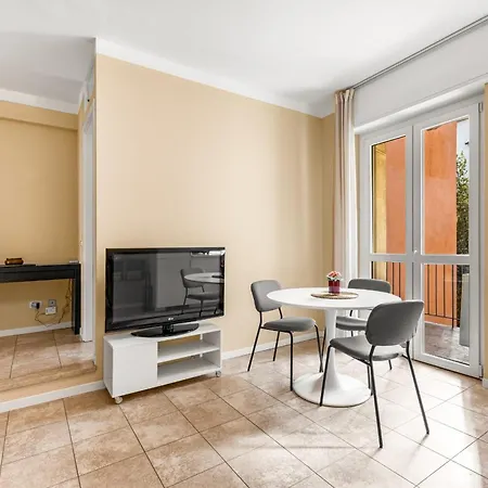 Urban Retreat In Loreto Metro E Free Wifii Apartament